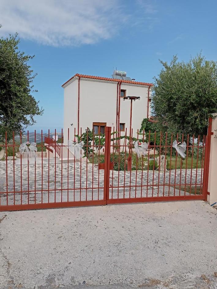 Fοivos And Athina Villas Архане Екстер'єр фото